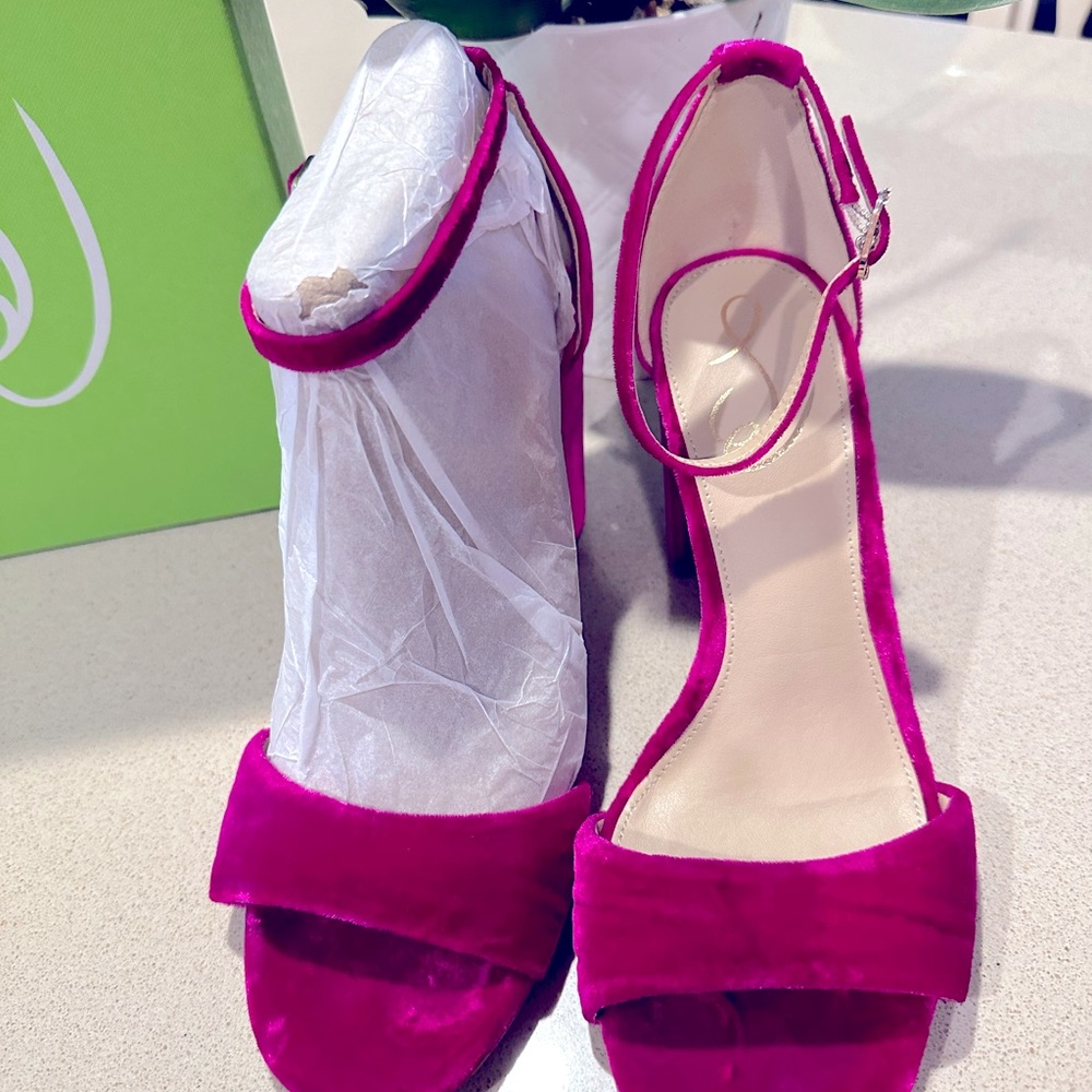 Sam Edelman Yaro Raspberry Velvet Block Heel Sandal size 8